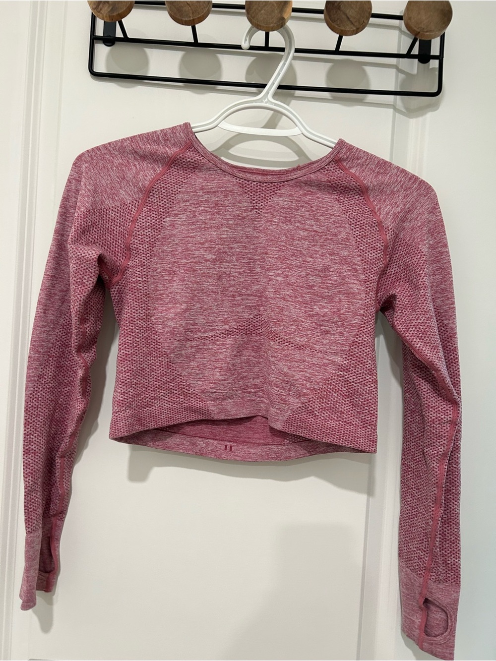 Seamless Cropped Long-Sleeve Top in Heathered Pink